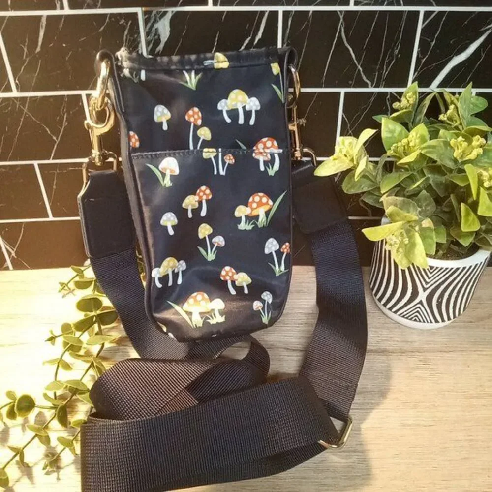 No Boundaries Mushroom Print Blue Water Bottle Bag with Pockets | Crossbody